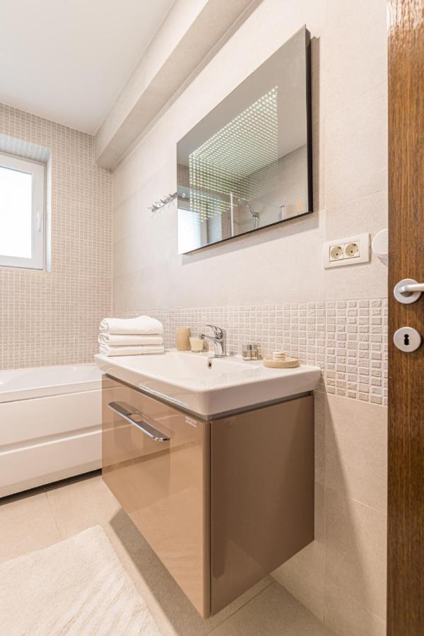 2 Narcis Brasov